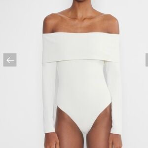 Aritzia Contour Deco Off-the-shoulder Longsleeve Bodysuit - S / Light Burch